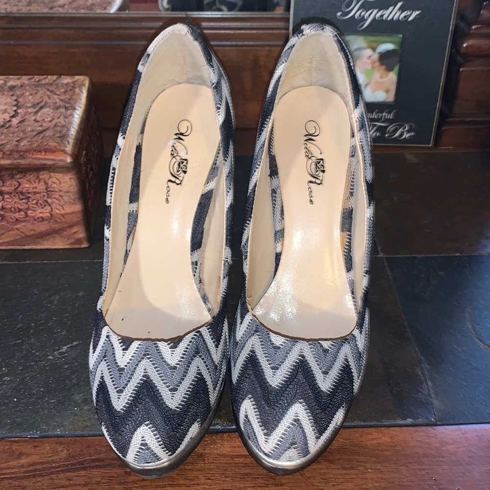 Knit Wild Rose pumps as 8 1/2